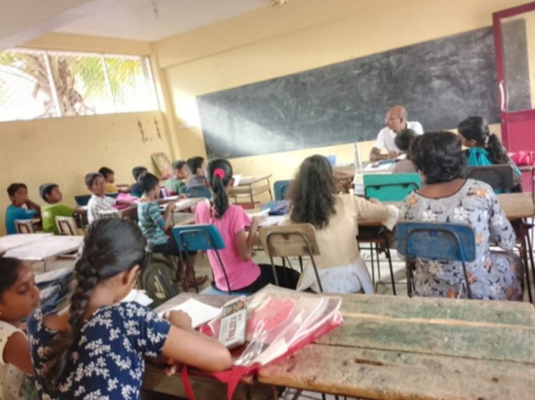 மேலதிகவகுப்புக்கள் கண்டுமணி மகாவித்தியாலயம்